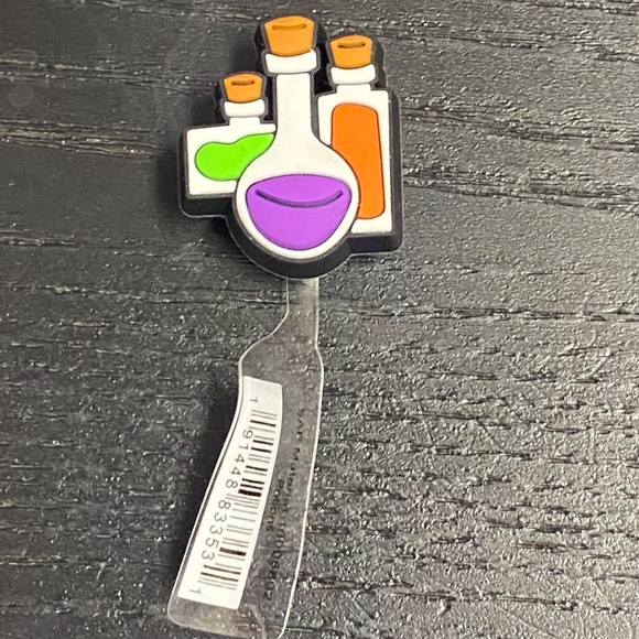 Crocs Potions Jibbitz Charm - Picture 1 of 1